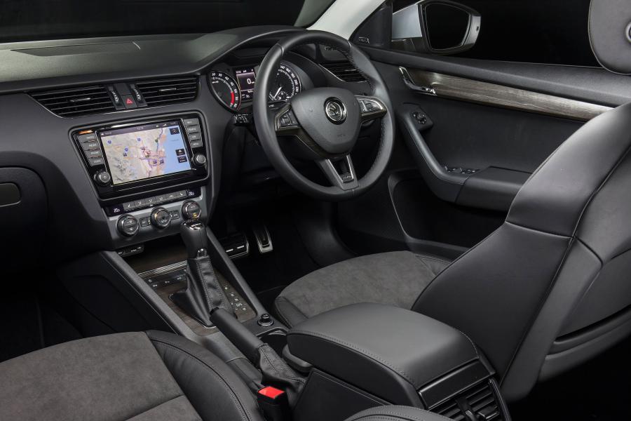  Skoda Octavia Scout 2015 года  (AU) (фото 24 из 30)